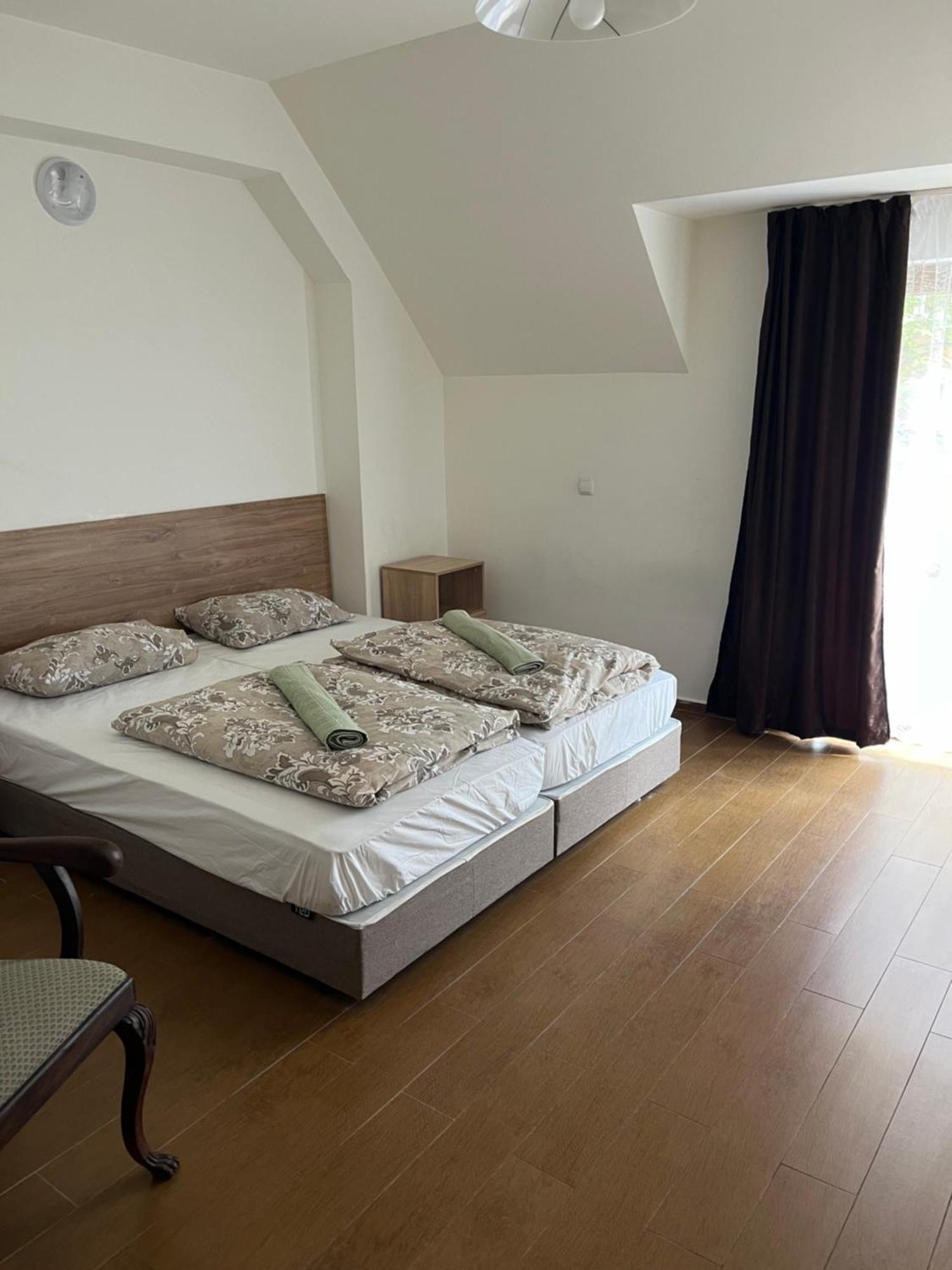 En-Suite Rooms: Novа Guesthouse In Sofia Center Exterior photo