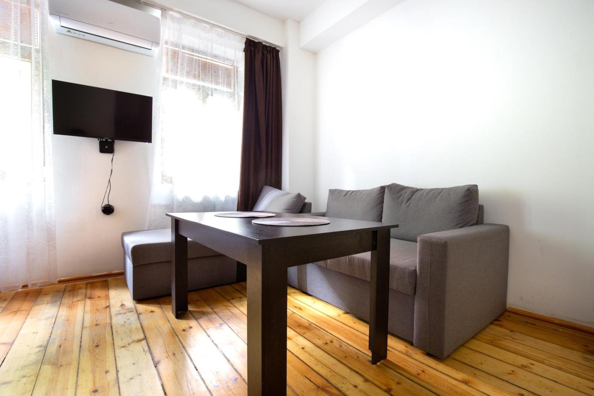 En-Suite Rooms: Novа Guesthouse In Sofia Center Exterior photo